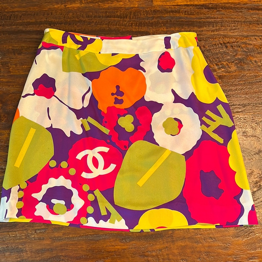 Authentic Chanel patterned skirt